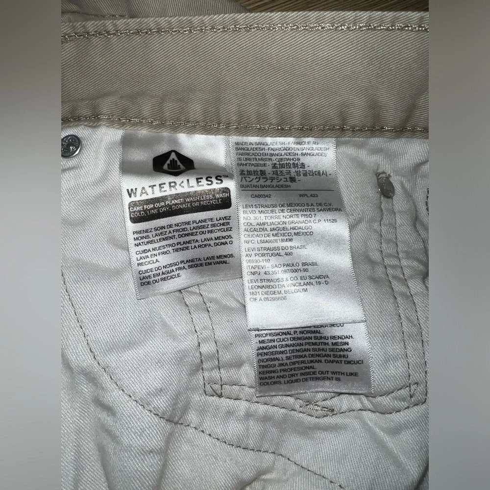 Levi's Tan Chinos Straight Leg- 36 x 30